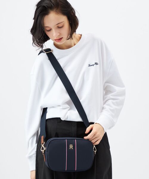 TOMMY HILFIGER(トミーヒルフィガー)の「ポペットカメラバッグ(ボディバッグ/ウエストポーチ・レディース・ブルー・FREE)」の8枚目の写真
