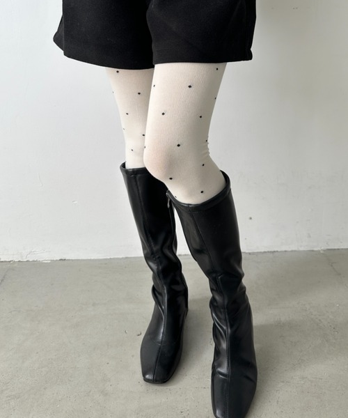 CLEA（クレア）の「ドット柄タイツ（タイツ/ストッキング・レディース・ホワイト/ブラック/チャコールグレー/グレー・FREE）」の3枚目の写真
