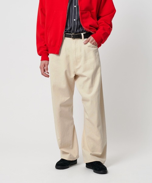 info. BEAUTY&YOUTH（インフォビューティアンドユース）の「【マルチサイズ】ツイスト デニム マチ付き ワイド テーパード パンツ（デニムパンツ・メンズ・ナチュラル/ブラック/インディゴブルー・マルチサイズ）」の2枚目の写真