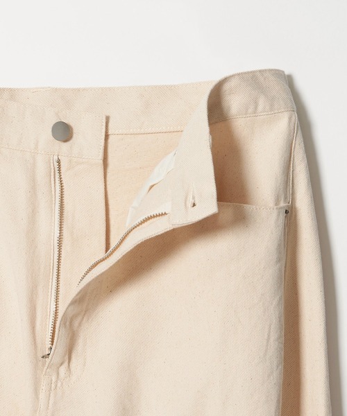 info. BEAUTY&YOUTH（インフォビューティアンドユース）の「【マルチサイズ】ツイスト デニム マチ付き ワイド テーパード パンツ（デニムパンツ・メンズ・ナチュラル/ブラック/インディゴブルー・マルチサイズ）」の6枚目の写真