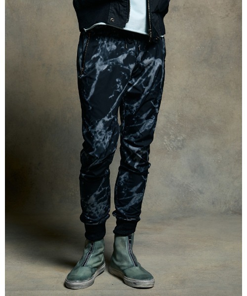 wjk（ダヴルジェイケイ）の「tuck rib pants（その他パンツ・メンズ・ブラック系その他/ブラック/カーキ・SMALL/MEDIUM/LARGE/X-LARGE）」の2枚目の写真