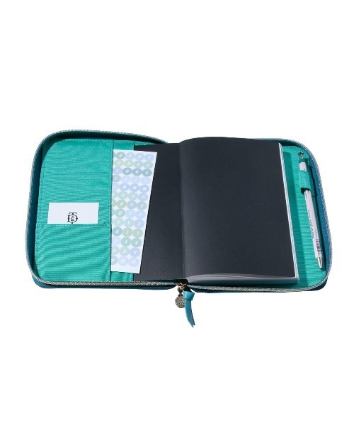 PAUL&JOE（ポールアンドジョー）の「EDiT 手帳カバー 1日1ページ用 B6変型  ダイアリーカバー ポール&ジョー  <ハイド･アンド･シーク>（ステーショナリー・レディース・その他・FREE）」の3枚目の写真