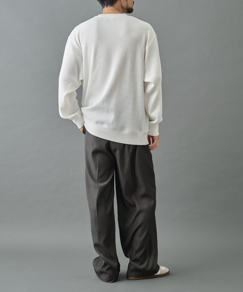 COLONY 2139（コロニートゥーワンスリーナイン）の「ワッフルヘンリーネック（Tシャツ/カットソー・メンズ・チャコールグレー/ブラック/ホワイト・MEDIUM/LARGE）」の18枚目の写真