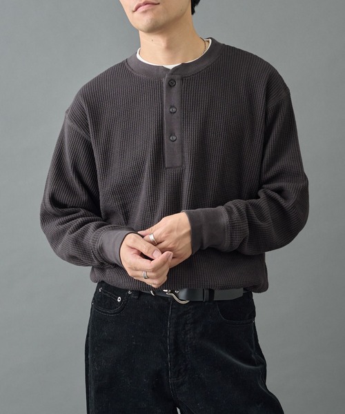 COLONY 2139（コロニートゥーワンスリーナイン）の「ワッフルヘンリーネック（Tシャツ/カットソー・メンズ・チャコールグレー/ブラック/ホワイト・MEDIUM/LARGE）」の12枚目の写真