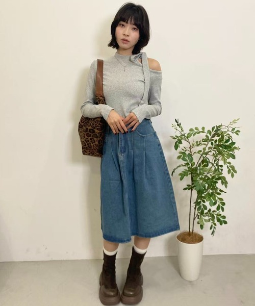 mebole(メボレ)の「ワンショルダーリボンスリムトップス(Tシャツ/カットソー・レディース・ブラック/グレー/ホワイト・FREE)」の19枚目の写真