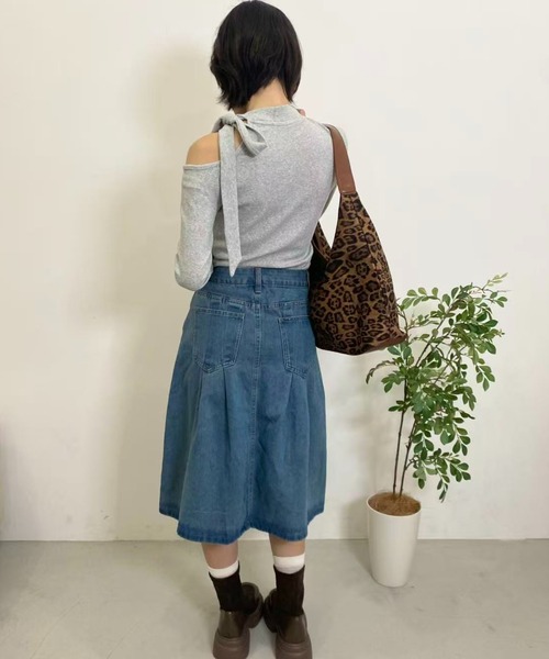 mebole(メボレ)の「ワンショルダーリボンスリムトップス(Tシャツ/カットソー・レディース・ブラック/グレー/ホワイト・FREE)」の18枚目の写真
