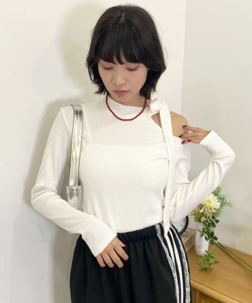 mebole(メボレ)の「ワンショルダーリボンスリムトップス(Tシャツ/カットソー・レディース・ブラック/グレー/ホワイト・FREE)」の16枚目の写真