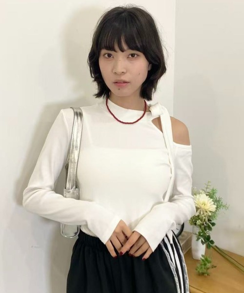 mebole(メボレ)の「ワンショルダーリボンスリムトップス(Tシャツ/カットソー・レディース・ブラック/グレー/ホワイト・FREE)」の15枚目の写真