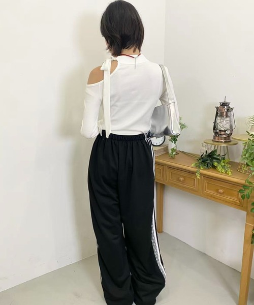 mebole(メボレ)の「ワンショルダーリボンスリムトップス(Tシャツ/カットソー・レディース・ブラック/グレー/ホワイト・FREE)」の5枚目の写真