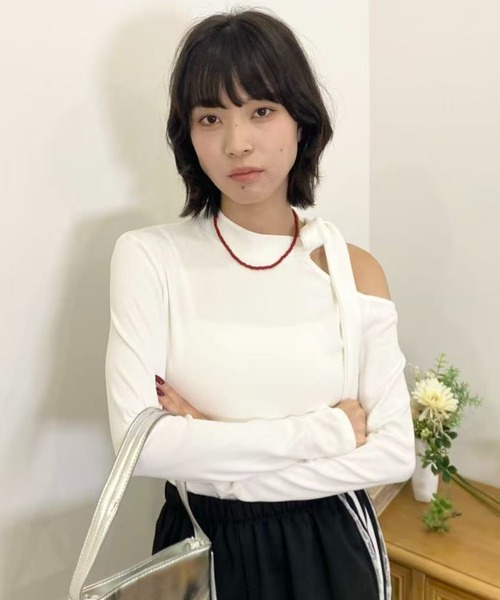 mebole(メボレ)の「ワンショルダーリボンスリムトップス(Tシャツ/カットソー・レディース・ブラック/グレー/ホワイト・FREE)」の12枚目の写真