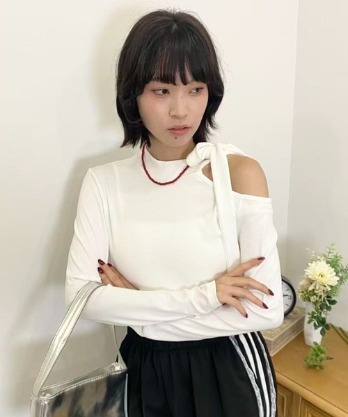 mebole(メボレ)の「ワンショルダーリボンスリムトップス(Tシャツ/カットソー・レディース・ブラック/グレー/ホワイト・FREE)」の14枚目の写真