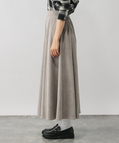 GLOBAL WORK(グローバルワーク)の「イージーケアコーデュロイフレアスカート/575178(スカート・レディース・ブルー系その他6/ダークグレー/ワインレッド/ライトグレー・REGULAR/SHORT)」の12枚目の写真