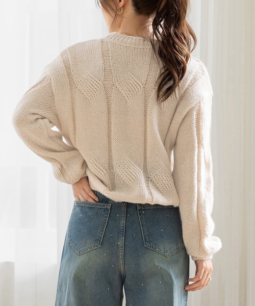 DAY CLOSET(デイ クローゼット)の「程よい透かし編み。長袖やわらかモヘアタッチケーブルニットセーター レディース(ニット/セーター・レディース・ピンク/オフホワイト/グレイッシュベージュ/ブルー・FREE)」の8枚目の写真