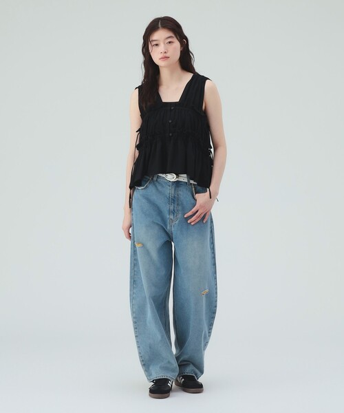 BEAMS HEART(ビームスハート)の「カラー ダメージ コクーン デニム(デニムパンツ・レディース・サックスブルー/ブルー・SMALL/MEDIUM)」の3枚目の写真