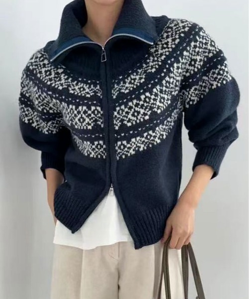 kirakiraShop(キラキラショップ)の「ノルディック柄 ダブルジップニットカーディガン(ニット/セーター・レディース・クリーム/グレー/レッド/ネイビー・FREE)」の4枚目の写真