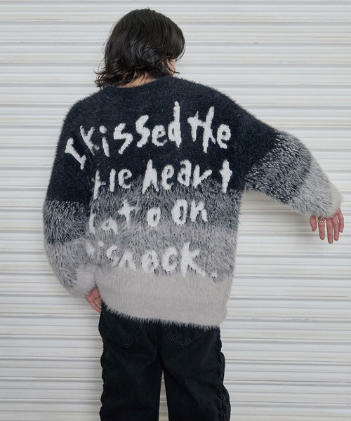 Heart Tattoo(ハートタトゥー)の「Art shaggy gradation BIG Knit / アートデザインシャギービッグニット(ニット/セーター・レディース・ブラック系・FREE)」の18枚目の写真