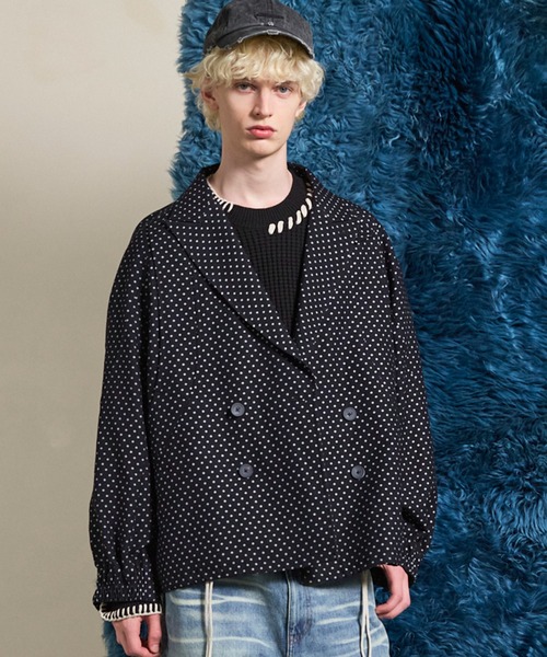 MAISON SPECIAL(メゾンスペシャル)の「《UNISEX》【Italian Dead Stock Fabric】Prime-Over Curved Pocket Jacket/プライムオーバーカーブポケットジャケット【MAISON SPECIAL/メゾンスペシャル】(テーラードジャケット・メンズ・その他1/チャコールグレー/ブラック/ダークブラック/ライトグレー/オレンジ/その他3/その他2・0/2/1)」の3枚目の写真