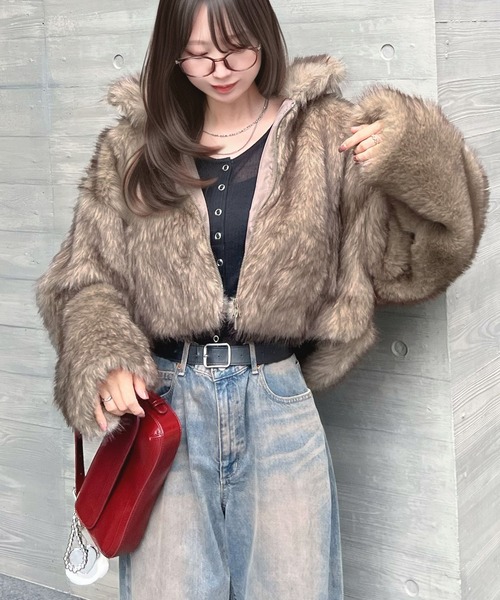 CHARME BY MICOLA（シャルムバイミコラ）の「ショート丈ファージャケット（その他アウター・レディース・ベージュ/ブラウン・FREE）」の7枚目の写真