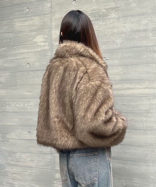 CHARME BY MICOLA（シャルムバイミコラ）の「ショート丈ファージャケット（その他アウター・レディース・ベージュ/ブラウン・FREE）」の10枚目の写真