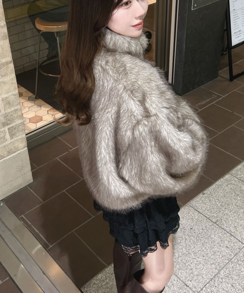 CHARME BY MICOLA（シャルムバイミコラ）の「ショート丈ファージャケット（その他アウター・レディース・ベージュ/ブラウン・FREE）」の13枚目の写真