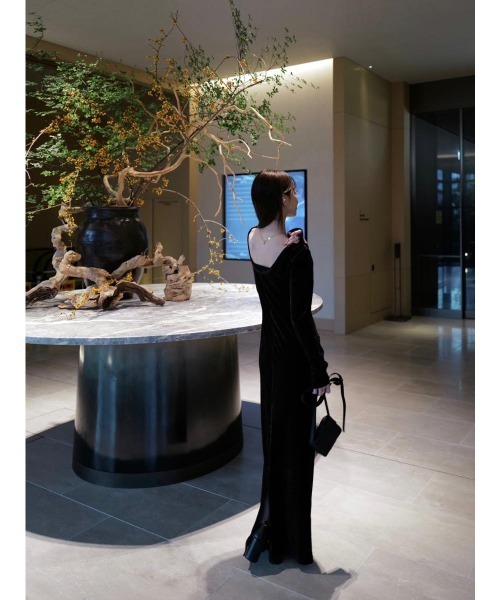 ベルベットバックオープンドレス / ブラウン