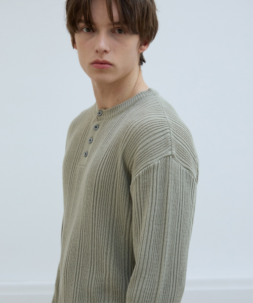 NODU（ノードユー）の「ライトゴルジヘンリーネックニットTシャツ[グリーン]（Tシャツ/カットソー・メンズ・その他・MEDIUM/LARGE）」の4枚目の写真