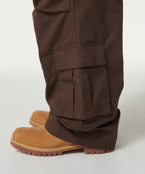 MUSINSA STANDARD（ムシンサスタンダード）の「コットンマルチポケットパラシュートカーゴパンツ[バロックブラウン]（その他パンツ・メンズ・その他・27/28/29/34/32/30/31/33/26/40/38/42/36）」の6枚目の写真