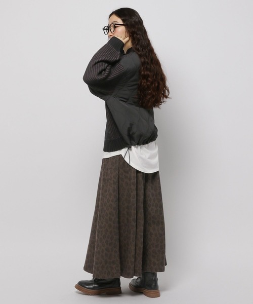 niko and...(ニコアンド)の「バックキルトZIPニットプルオーバー(ニット/セーター・レディース・ブルー/アイボリー/ブラック・MEDIUM/LARGE)」の15枚目の写真