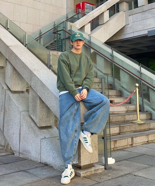 GRANDIOSITY(グランディオシティ)の「860g ピグメント切り替えスウェット (カーキ)(スウェット・メンズ・カーキ・MEDIUM/LARGE)」の4枚目の写真