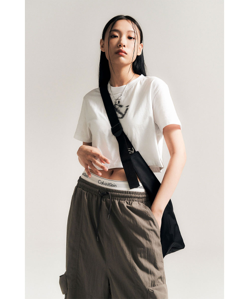 SCHISM INDUCING(スキズムインデューシング)の「LOGO CROPPED T-SHIRT, WHITE(Tシャツ/カットソー・レディース・その他・MEDIUM)」の5枚目の写真