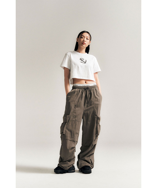 SCHISM INDUCING(スキズムインデューシング)の「LOGO CROPPED T-SHIRT, WHITE(Tシャツ/カットソー・レディース・その他・MEDIUM)」の6枚目の写真