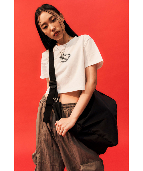 SCHISM INDUCING(スキズムインデューシング)の「LOGO CROPPED T-SHIRT, WHITE(Tシャツ/カットソー・レディース・その他・MEDIUM)」の11枚目の写真