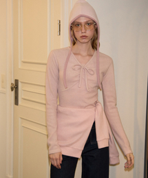 SALON DE YOHN（サロンドヨーン）の「V-neck Ribbon Shirring Knit_ Pink（ニット/セーター）」