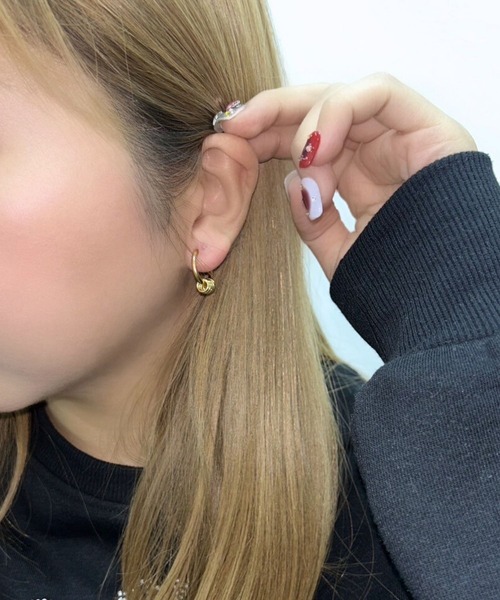 tunee（チュニー）の「【456757】フープ×フープイヤリング(RZ)（イヤリング・レディース・ゴールド/ブラック/シルバー・FREE）」の8枚目の写真
