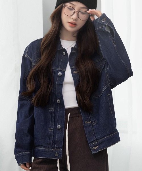 DAY CLOSET（デイ クローゼット）の「美シルエットを作るフロント立体仕立て。長袖ヨーク切り替えカジュアルデニムジャケット レディース（デニムジャケット・レディース・ブルー/ネイビー/インディゴブルー・L/M）」の2枚目の写真