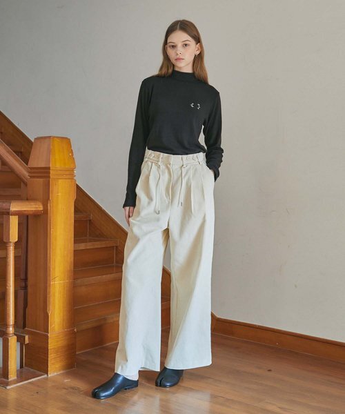 MOIREMOA(モアレモア)の「String Corduroy Pants-ivory(その他パンツ・レディース・アイボリー・FREE)」の2枚目の写真