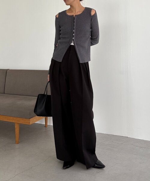 CAPRICIEUX LE'MAGE（カプリシューレマージュ）の「肩開きセッパボタンカーディガン（カーディガン/ボレロ・レディース・ブラウン/ピンク/グレー/ライトベージュ・FREE）」の11枚目の写真