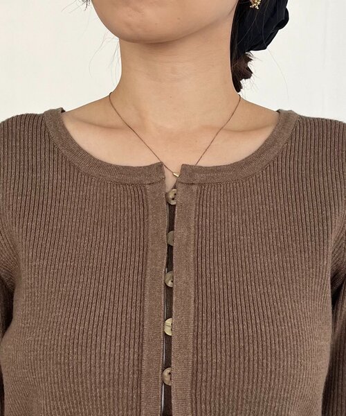 CAPRICIEUX LE'MAGE（カプリシューレマージュ）の「肩開きセッパボタンカーディガン（カーディガン/ボレロ・レディース・ブラウン/ピンク/グレー/ライトベージュ・FREE）」の20枚目の写真