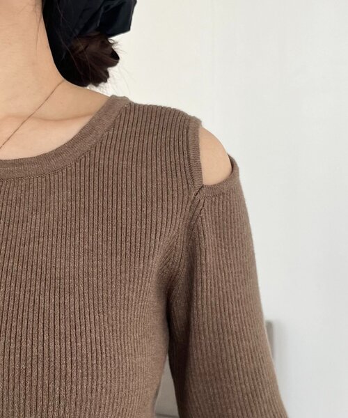 CAPRICIEUX LE'MAGE（カプリシューレマージュ）の「肩開きセッパボタンカーディガン（カーディガン/ボレロ・レディース・ブラウン/ピンク/グレー/ライトベージュ・FREE）」の22枚目の写真