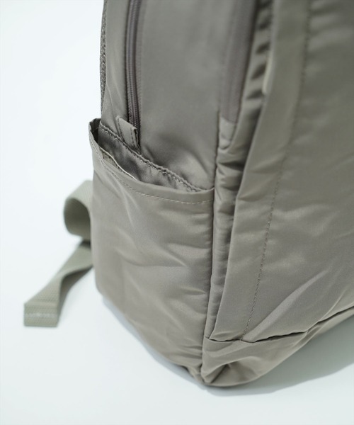 anello GRANDE(アネログランデ)の「"02"≪anello GRANDE≫MOIST/モイスト 10ポケット/15L 2WAY デイパック/リュック(バックパック/リュック・レディース・ネイビー/グレイッシュベージュ/ブラック・ONE SIZE)」の17枚目の写真