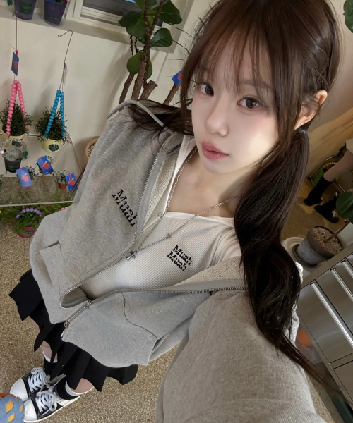 muahmuah（ムーアムーア）の「ヘンリーネックフードスティッチTシャツ[6色]（Tシャツ/カットソー・レディース・ネイビー/ホワイト/ブラック/グレー/ベージュ/カーキ・FREE）」の14枚目の写真