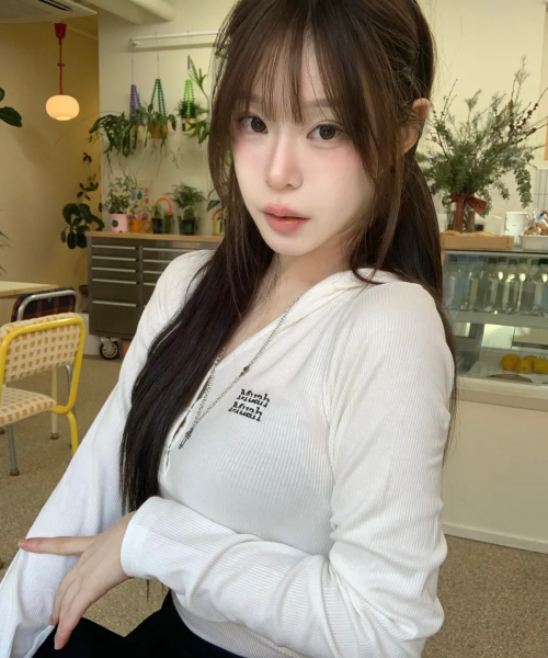 muahmuah（ムーアムーア）の「ヘンリーネックフードスティッチTシャツ[6色]（Tシャツ/カットソー・レディース・ネイビー/ホワイト/ブラック/グレー/ベージュ/カーキ・FREE）」の12枚目の写真