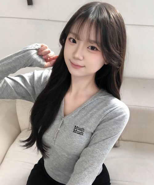 muahmuah（ムーアムーア）の「ヘンリーネックフードスティッチTシャツ[6色]（Tシャツ/カットソー・レディース・ネイビー/ホワイト/ブラック/グレー/ベージュ/カーキ・FREE）」の21枚目の写真