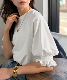 Classical Evon（クラシカルエヴォン）の「【Classical Evon】上品なフリルデザインで、袖先に華やぎを。ジョーゼット素材キャンディースリーブプルオーバー（Tシャツ/カットソー）」