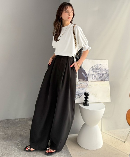 Classical Evon(クラシカルエヴォン)の「【Classical Evon】上品なフリルデザインで、袖先に華やぎを。ジョーゼット素材キャンディースリーブプルオーバー(Tシャツ/カットソー・レディース・ブラウン/ライトベージュ/ブラック/オフホワイト・X-LARGE/SMALL/MEDIUM/LARGE)」の14枚目の写真