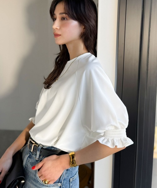 Classical Evon(クラシカルエヴォン)の「【Classical Evon】上品なフリルデザインで、袖先に華やぎを。ジョーゼット素材キャンディースリーブプルオーバー(Tシャツ/カットソー・レディース・ブラウン/ライトベージュ/ブラック/オフホワイト・X-LARGE/SMALL/MEDIUM/LARGE)」の17枚目の写真