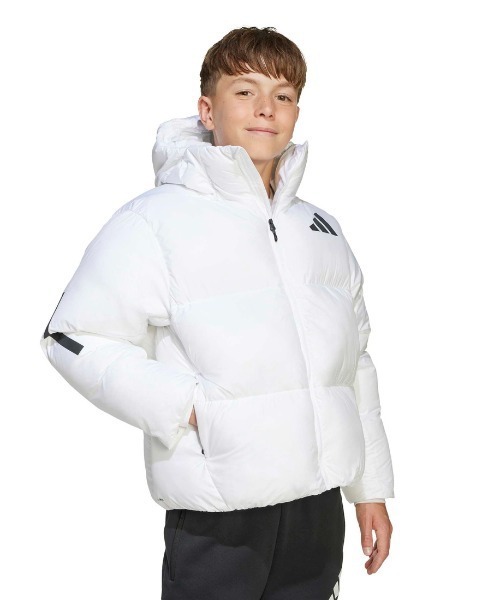 adidas（アディダス）の「アディカラー ロングダウンジャケット