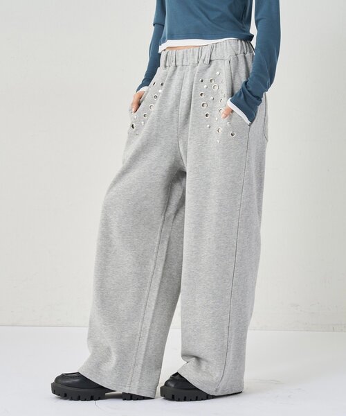 WHO'S WHO gallery(フーズフーギャラリー)の「EYELET SWEAT PANT(スウェットパンツ・レディース・ブラック/グレー/ライトグレー/カーキ・SMALL/MEDIUM)」の3枚目の写真