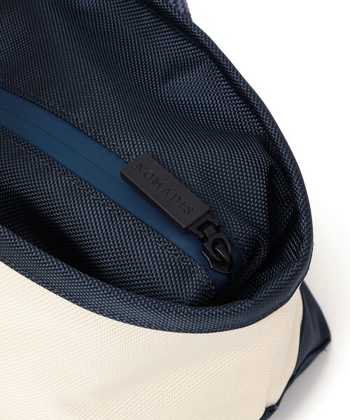 NOMADIS（ノマディス）の「【一部SHIPS別注】NOMADIS: CITY TREK（トートバッグ・レディース・ブラック/ネイビー・ONE SIZE）」の22枚目の写真