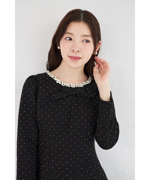 tocco closet(トッコ クローゼット)の「きらきらストーン×ビジュー付きリボンボンディングワンピース(ワンピース・レディース・ブラック/ピンク・M)」の8枚目の写真